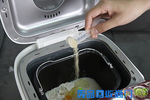 1小时超快做面包 九阳新品面包机首测