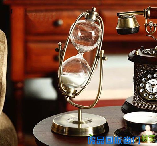 晶莹剔透的玻璃 给家再添一丝梦幻