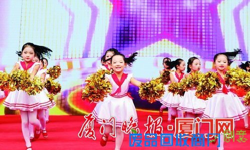 快来看看小朋友做的工艺品 海沧乐善集市在阿罗海城市广场举办