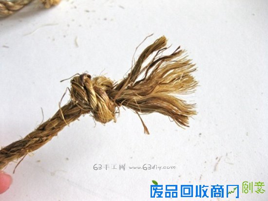 手工烛台制作 白色花朵蜡烛杯diy教程