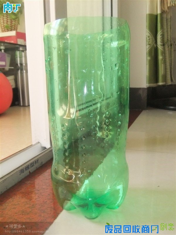 雪碧瓶、饮料瓶废物利用图片 大号塑料瓶水培花篮教程╭★肉丁网