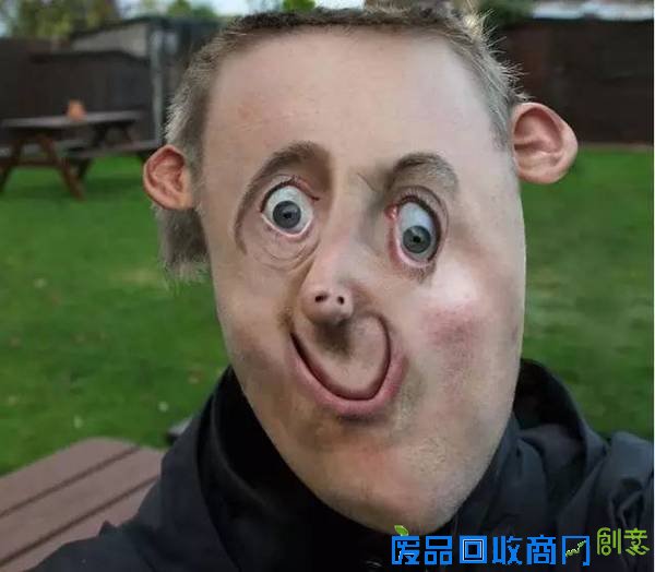 老爹把6岁儿子的涂鸦P进现实，画风炸裂到不忍直笑！