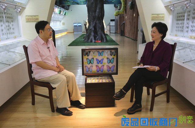 《CRI会客厅》中国民间博物馆馆长系列访谈：探秘草叶间的宇宙 发现微观世界