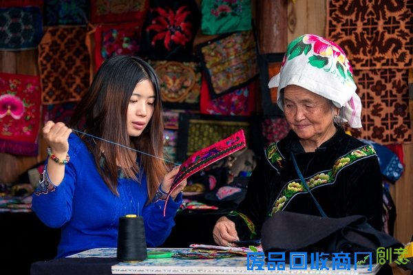 贵州雷山苗绣，你绣我绣最优秀