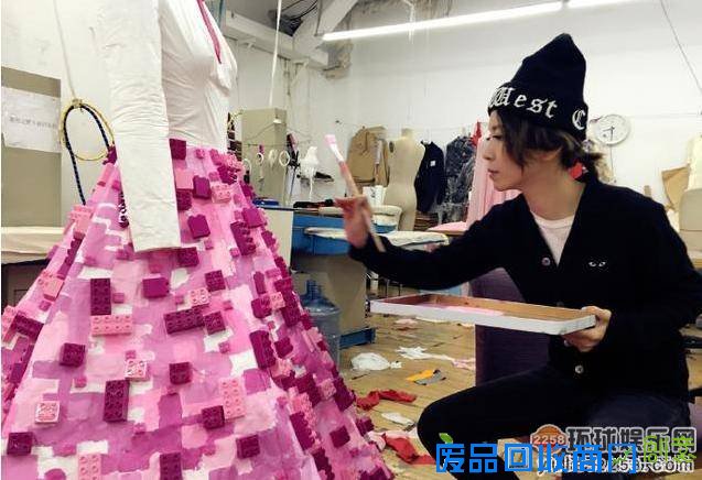 黄雅莉歌坛消失11年，落魄潦倒，大张伟一句话没教养