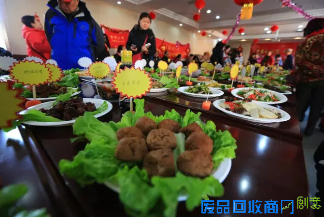 秦淮区瑞金新村社区“百家宴”吃出邻里情