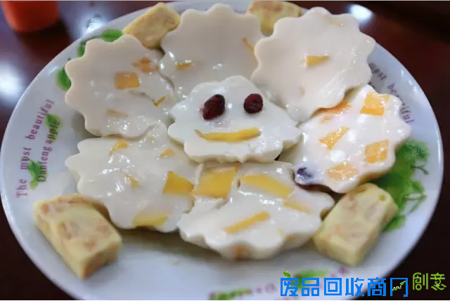 秦淮区瑞金新村社区“百家宴”吃出邻里情