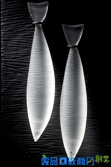 大师与幼童的玻璃作品傻傻分不清楚，只因创意源于童心？