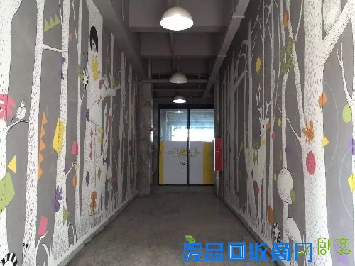 广州城央惊现一个美呆了的涂鸦天地