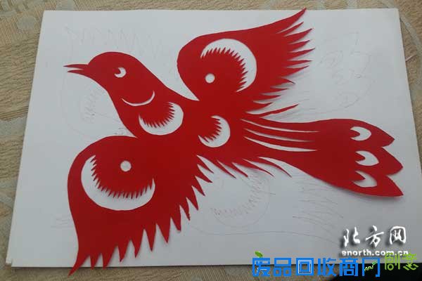 河东2015非遗进校园:郝记剪刻纸花走进民航大学