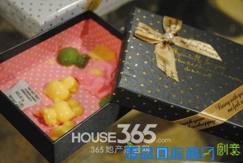 巧克力出炉啦 365地产家居网黄蓉/摄