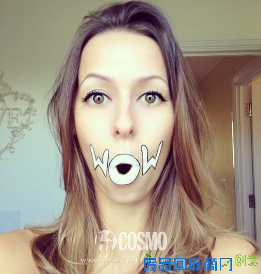 这位红遍ins的英国彩妆师 靠玩嘴唇涂鸦赚翻了