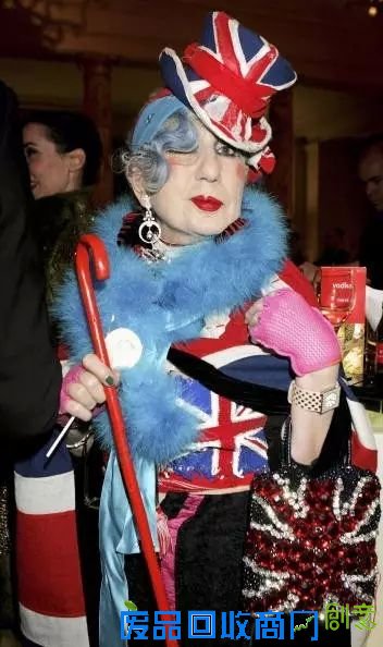 明星趣闻 你能在BORA AKSU找到怀念、灵感、趣味