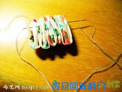 漂亮布艺花朵饰品DIY手工制作方法- 