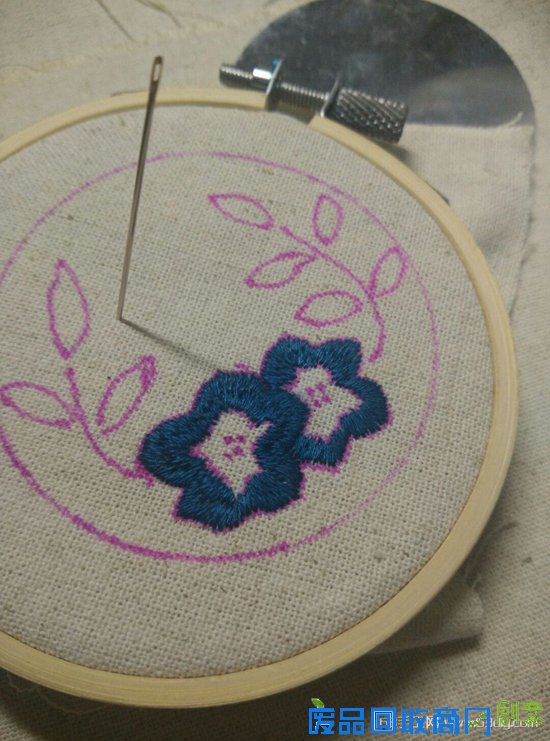 无名蓝花刺绣手工 第5步