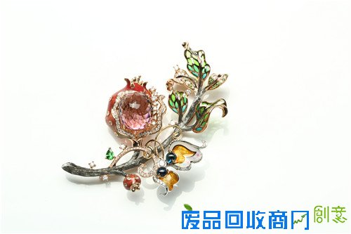 七彩云南第四届原创珠宝设计展精彩亮相