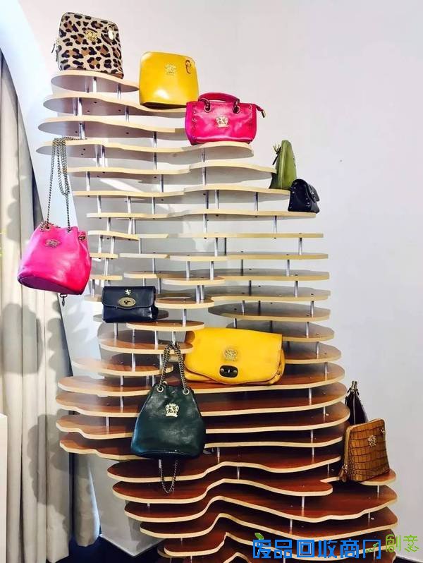 Fashion WOW in OMC丨想把这些设计师送进不正常人类研究中心