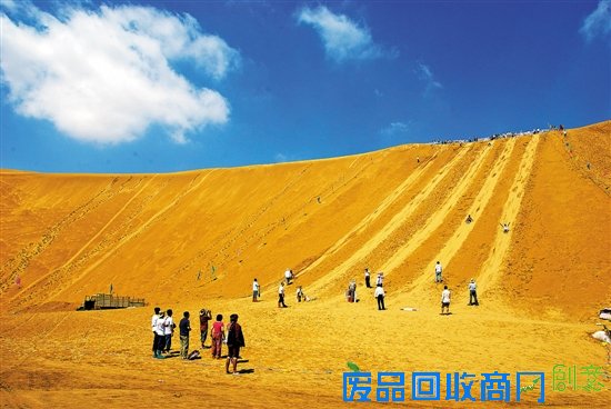 响沙湾.jpg 暑期国内亲子游火热 带娃出游资讯全GET到