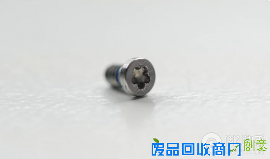 教你如何用第三方配件装扮你的Apple Watch