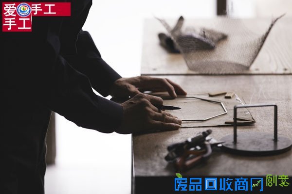 个性的创意家居手工作品 手工编织的金属丝手工艺品