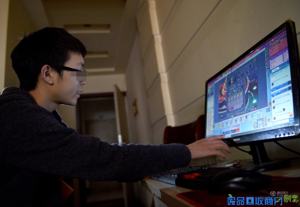 成都小伙玩直播游戏竞猜1年输掉380万