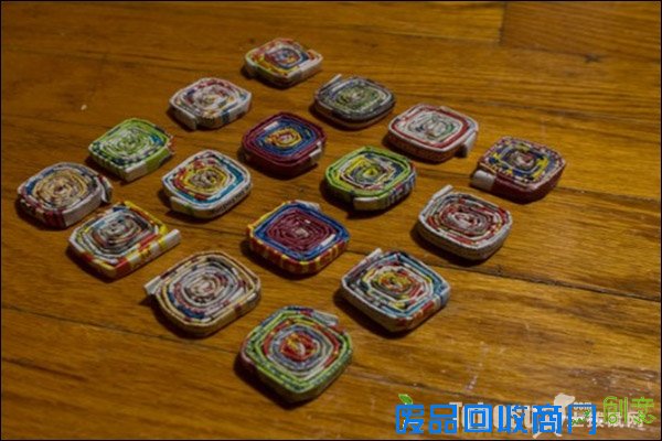 废物利用diy 报纸 创意手工制作 杯垫图解