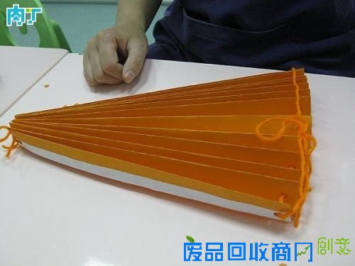 万圣节南瓜灯制作：纸南瓜 DIY(图)