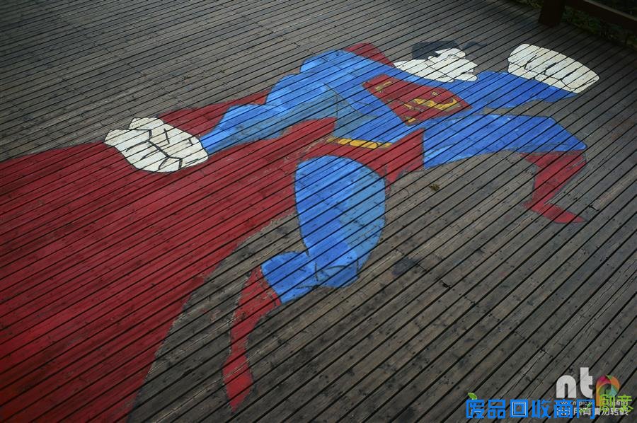 彩虹涂鸦手绘 湖北一公园创意涂鸦路成别样风景