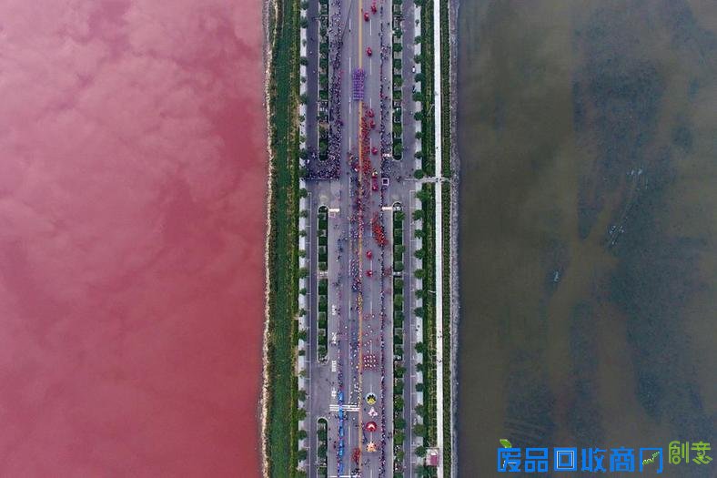 路透年度环境照片 大自然的狂暴和神奇 路透年度环境照片 大自然的狂暴和神奇