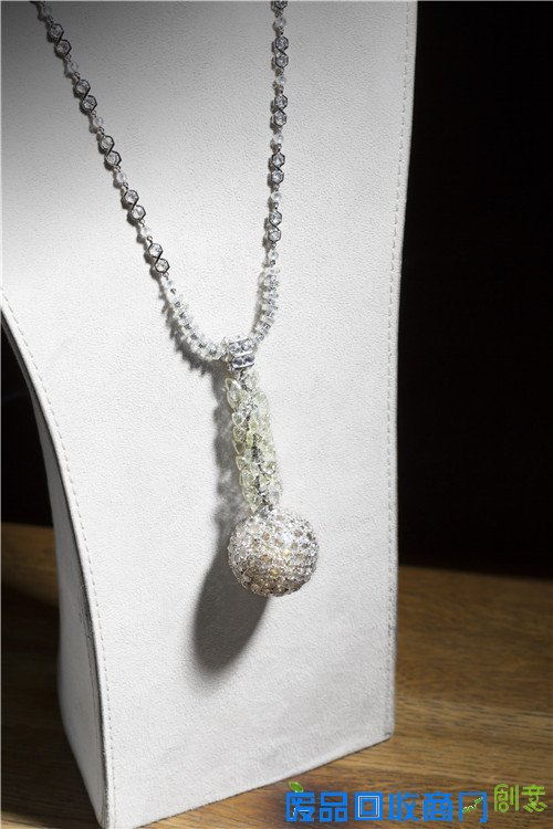 光看图片就美醉了！高级珠宝就是来魅惑人的