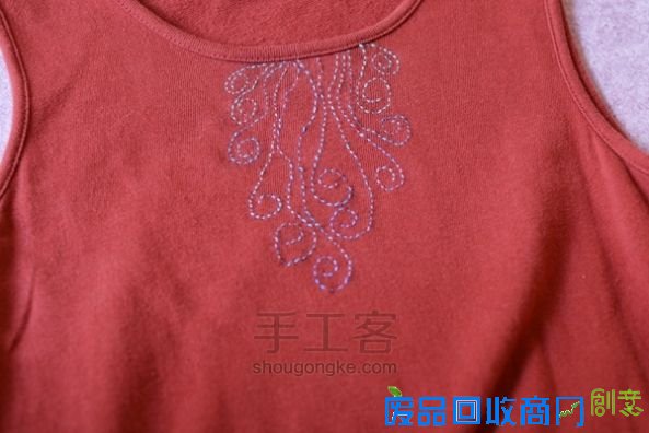 刺绣教程| 螺纹回针绣 第3步