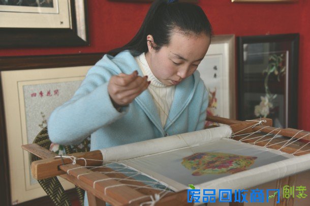 代县“绣娘”制作出28米《代州民间婚俗》长卷