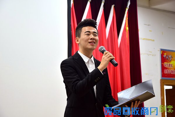 长沙：国学名师解析儒学经典 引导市民找到真我实现价值