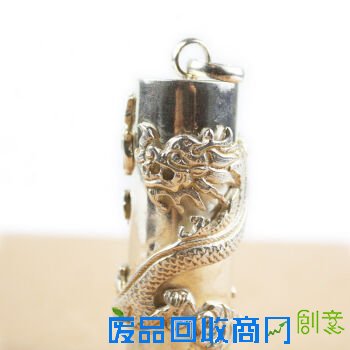 天然手工錾刻银饰项链吊坠