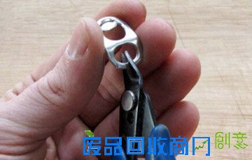 易拉罐手工制作大全：用易拉罐DIY台灯