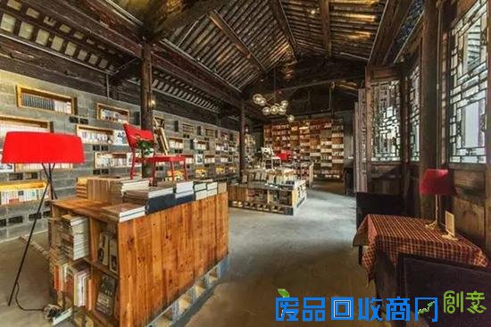 先锋书店在古镇里开出新店,但“逛书店”这回事儿真说不准
