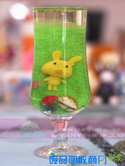 DIY果冻蜡烛-草地上的猪兔子