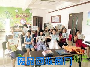 讲述绘本故事 享受简单快乐（图）