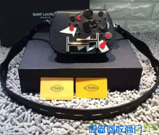 虽然粗但不污 “史上”最强宽肩带包剁手指南