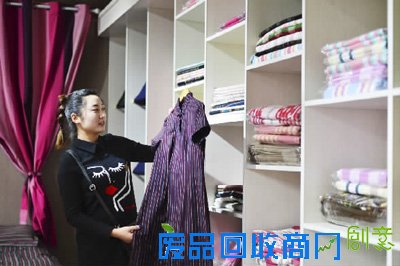 手工老粗布织出新时尚