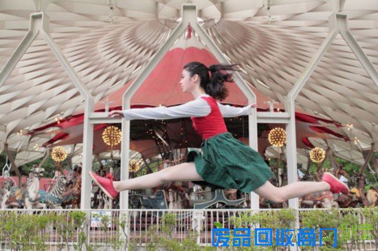 脱离地心引力！看各国达人的另类“飘”世界