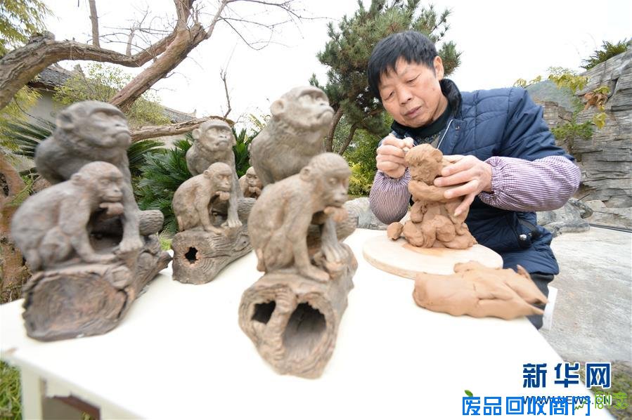 （文化）（1）民间艺人黄泽富的泥塑世界