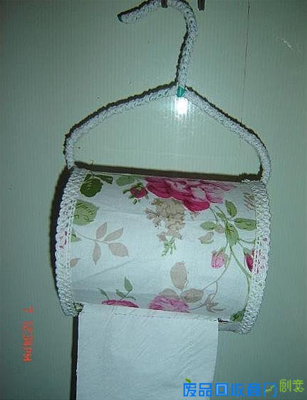 废旧可乐瓶废旧饮料瓶做实用卫生纸架教程 废旧可乐瓶废旧饮料瓶做实用卫生纸架教程