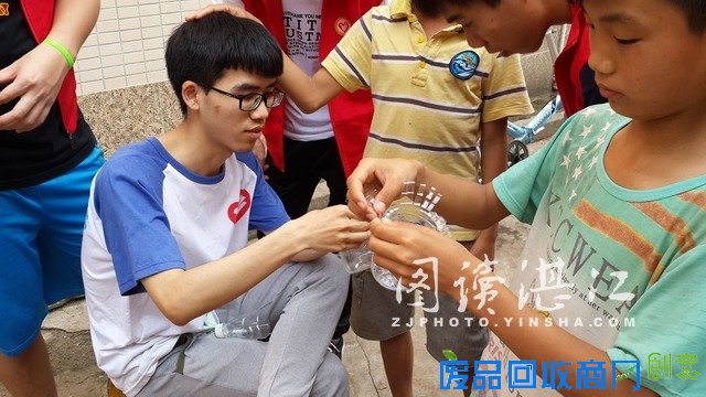 海大志愿者开展关爱留守儿童“环保齐参与”活动