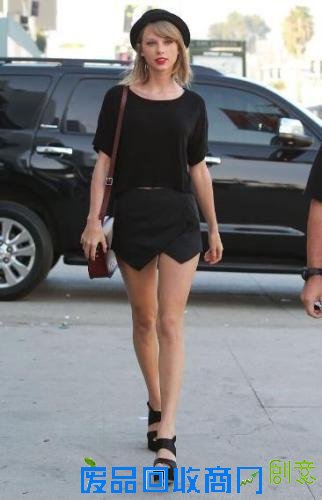 小个子张韶涵穿上折纸裙，重回荧屏！