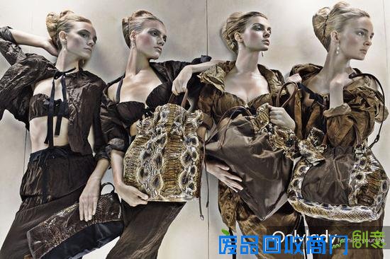 解密Prada跳伞布背后的爱情故事