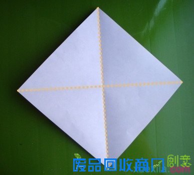 幼儿园圣诞老人手工折纸图解_简易圣诞老人折纸教程