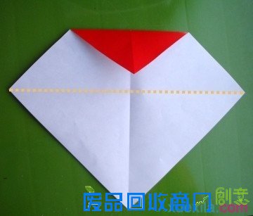 幼儿园圣诞老人手工折纸图解_简易圣诞老人折纸教程