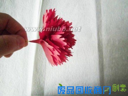 母亲节手揉纸康乃馨手工纸艺花制作教程[附康乃馨花语]_手工制作康乃馨