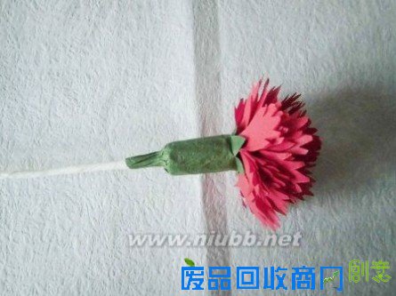 母亲节手揉纸康乃馨手工纸艺花制作教程[附康乃馨花语]_手工制作康乃馨